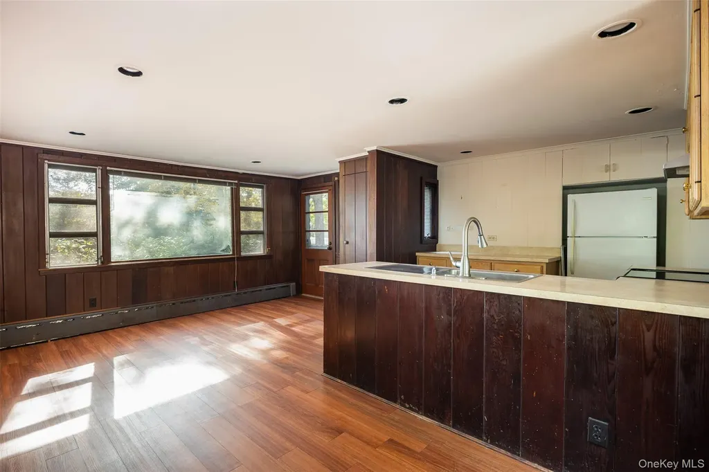 22 Roosevelt Boulevard East Patchogue NY 11772