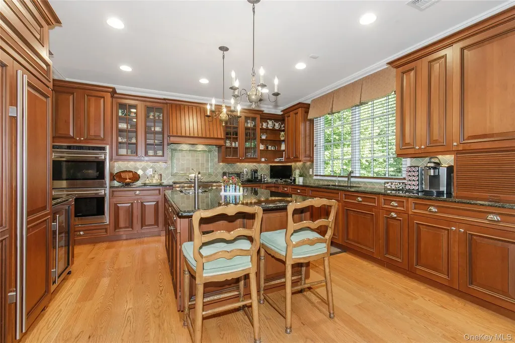 2 Earle Drive Muttontown NY 11791