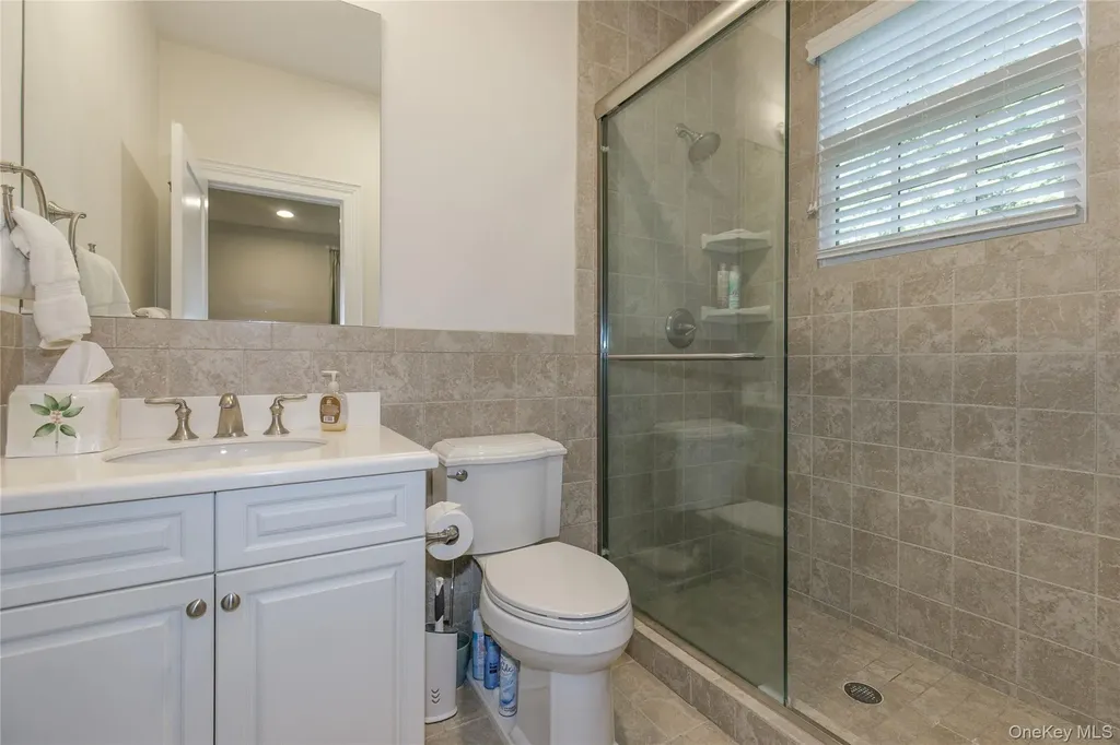 2 Earle Drive Muttontown NY 11791