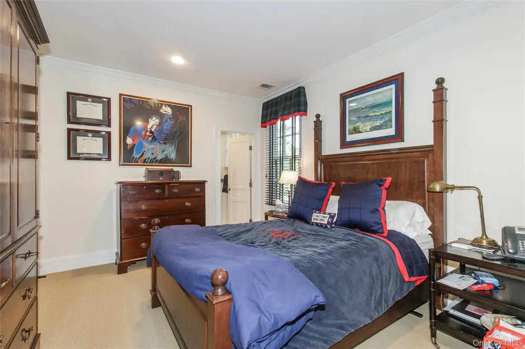 2 Earle Drive Muttontown NY 11791
