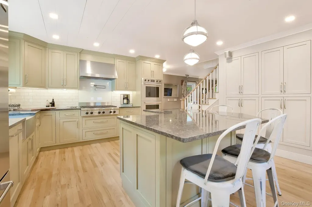 105 Ole Jule Lane Mattituck NY 11952