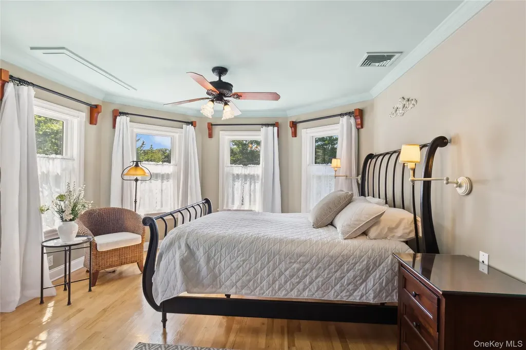 105 Ole Jule Lane Mattituck NY 11952