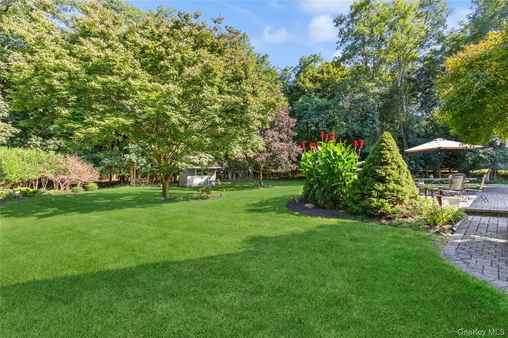 105 Ole Jule Lane Mattituck NY 11952