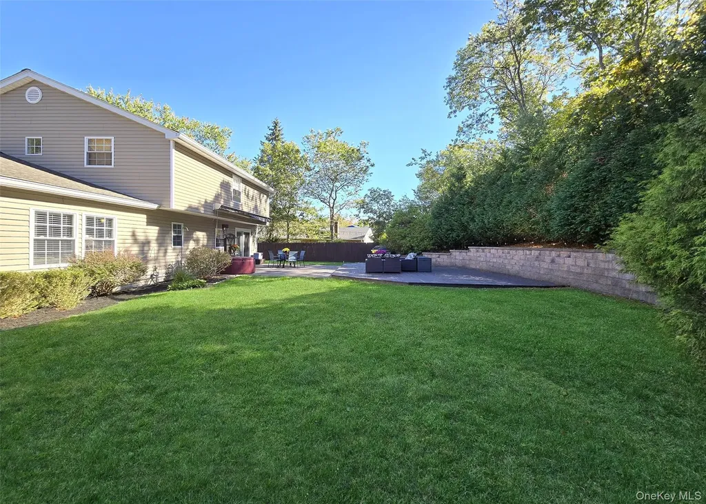 114 Wedgewood Drive Coram NY 11727