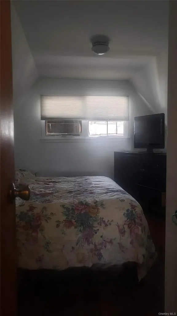 869 Olmstead Avenue Bronx NY 10473