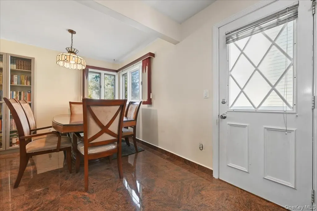 162 Crown Avenue Elmont NY 11003