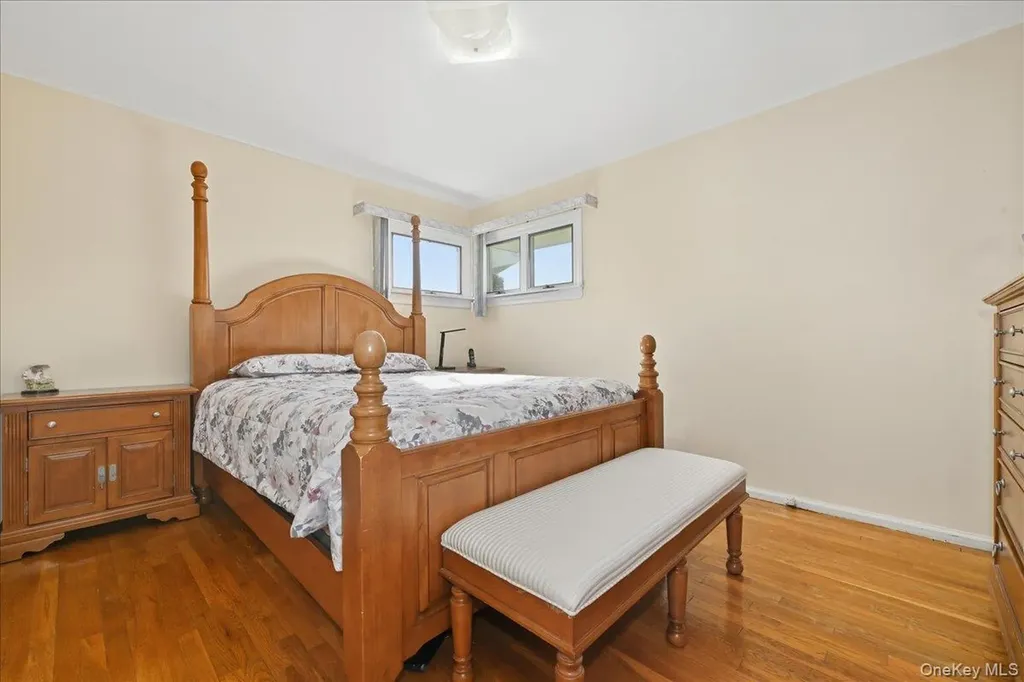 162 Crown Avenue Elmont NY 11003