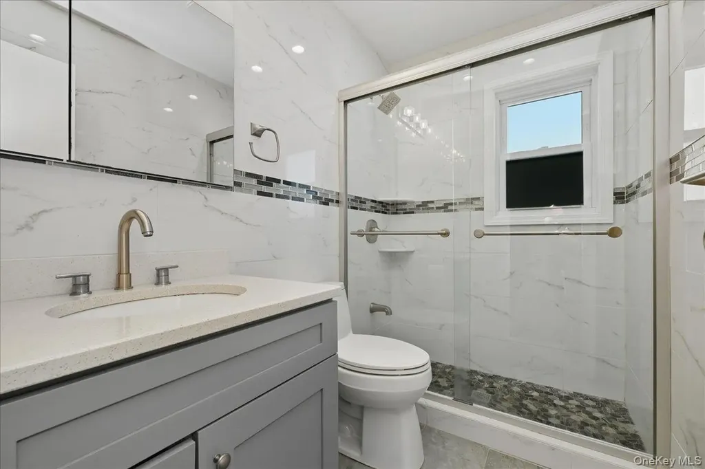 162 Crown Avenue Elmont NY 11003