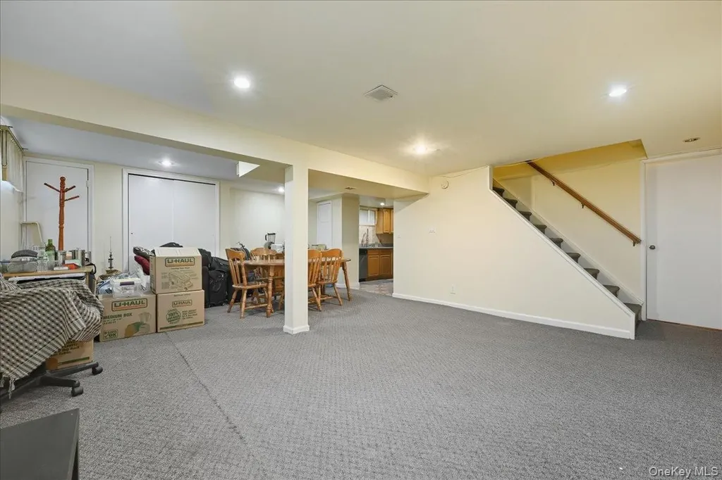 162 Crown Avenue Elmont NY 11003