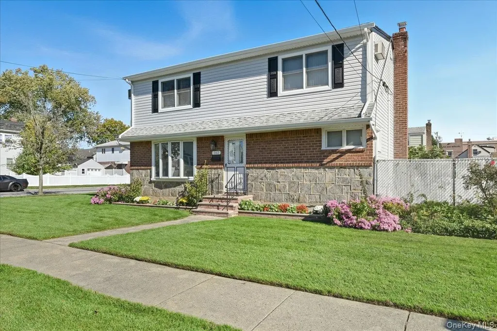 162 Crown Avenue Elmont NY 11003