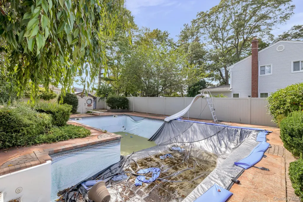 27 Bruno Lane Dix Hills NY 11746
