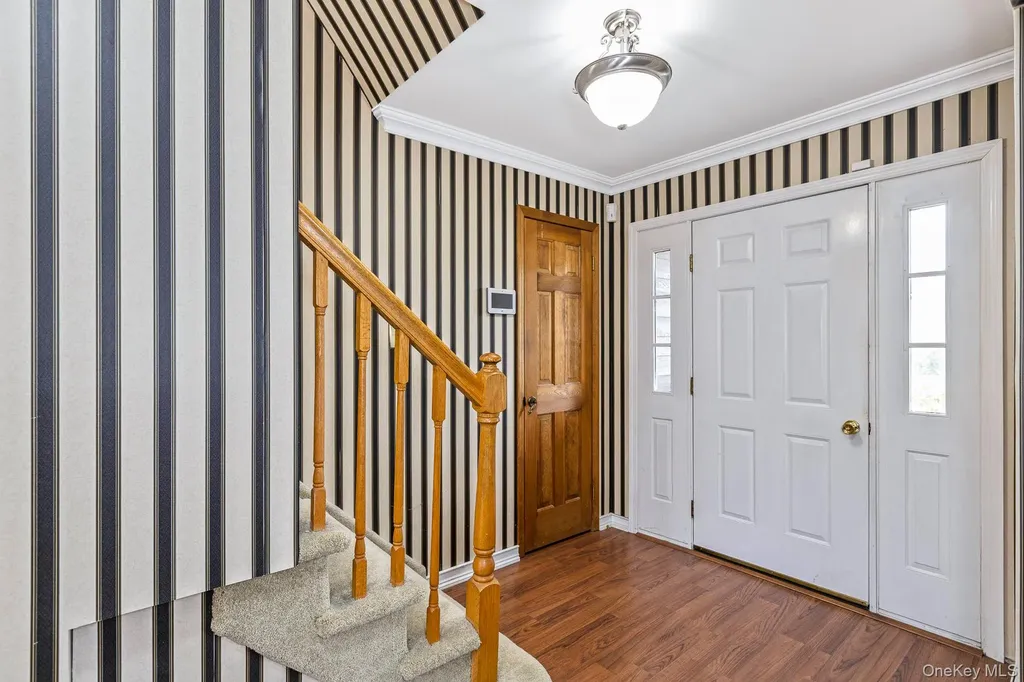 27 Bruno Lane Dix Hills NY 11746