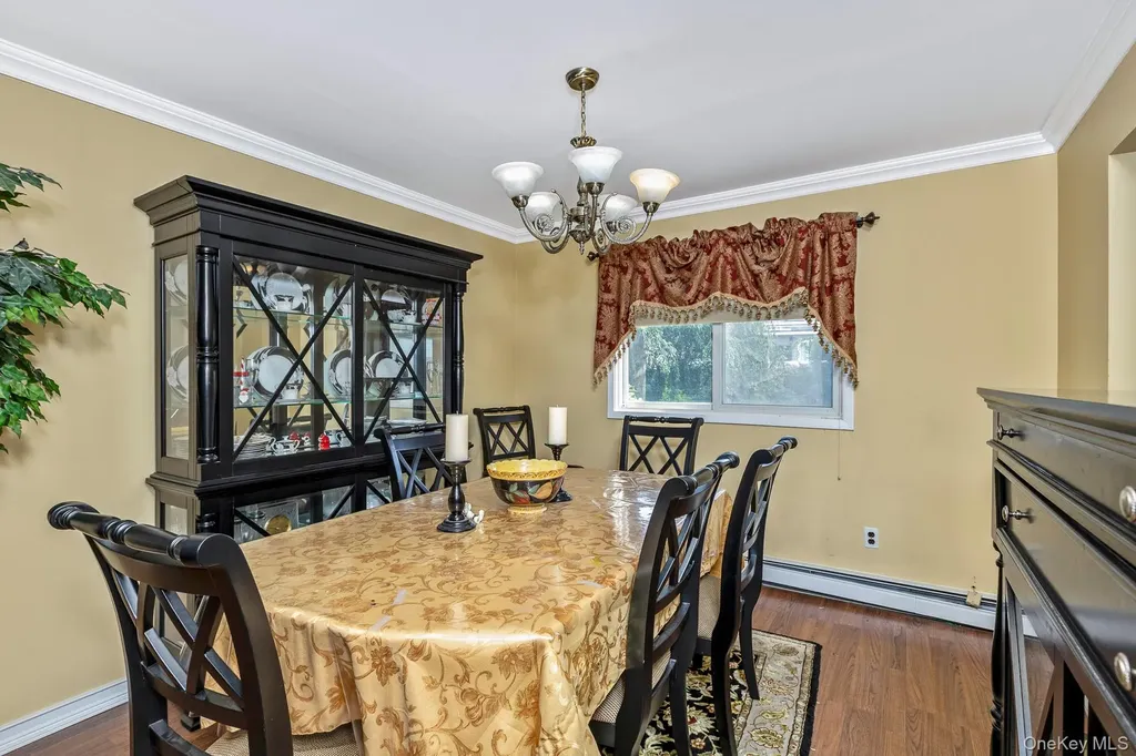27 Bruno Lane Dix Hills NY 11746