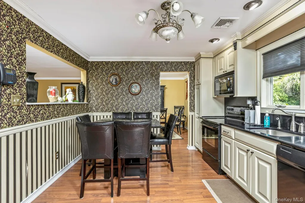 27 Bruno Lane Dix Hills NY 11746