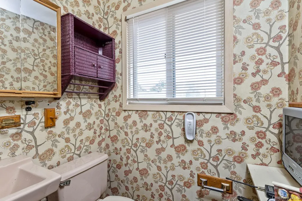 27 Bruno Lane Dix Hills NY 11746