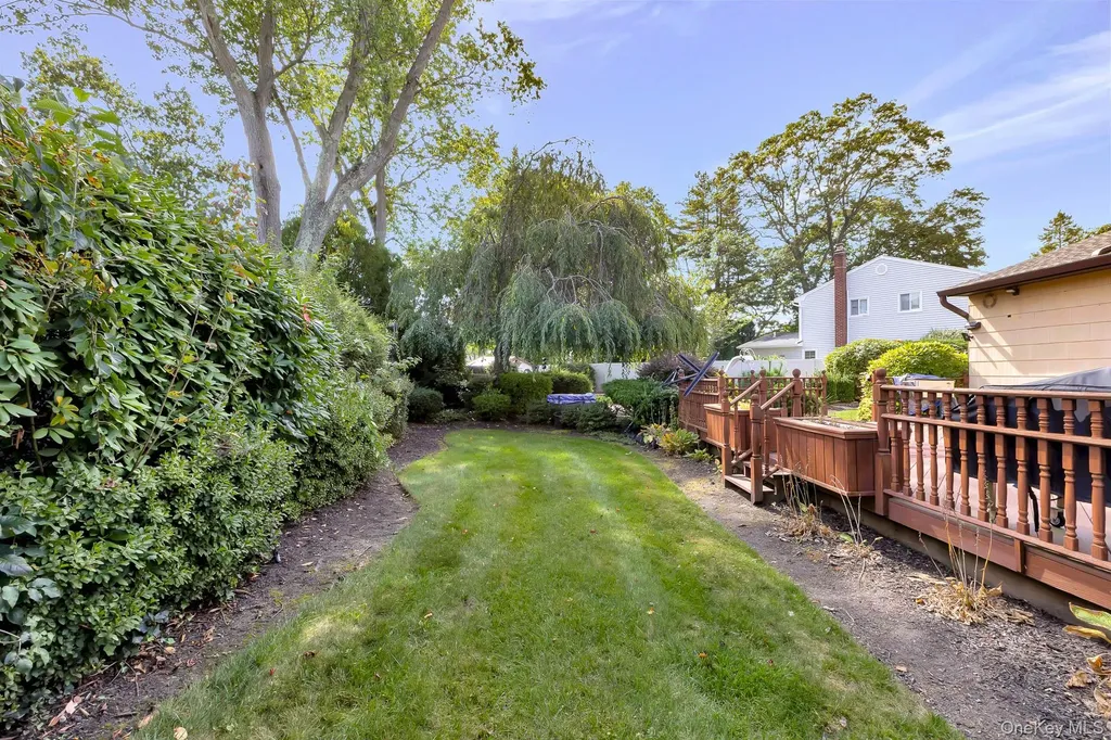27 Bruno Lane Dix Hills NY 11746