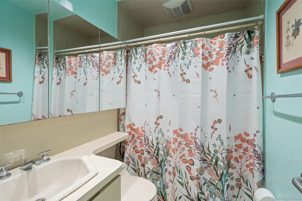 16 Forte Avenue Old Bethpage NY 11804