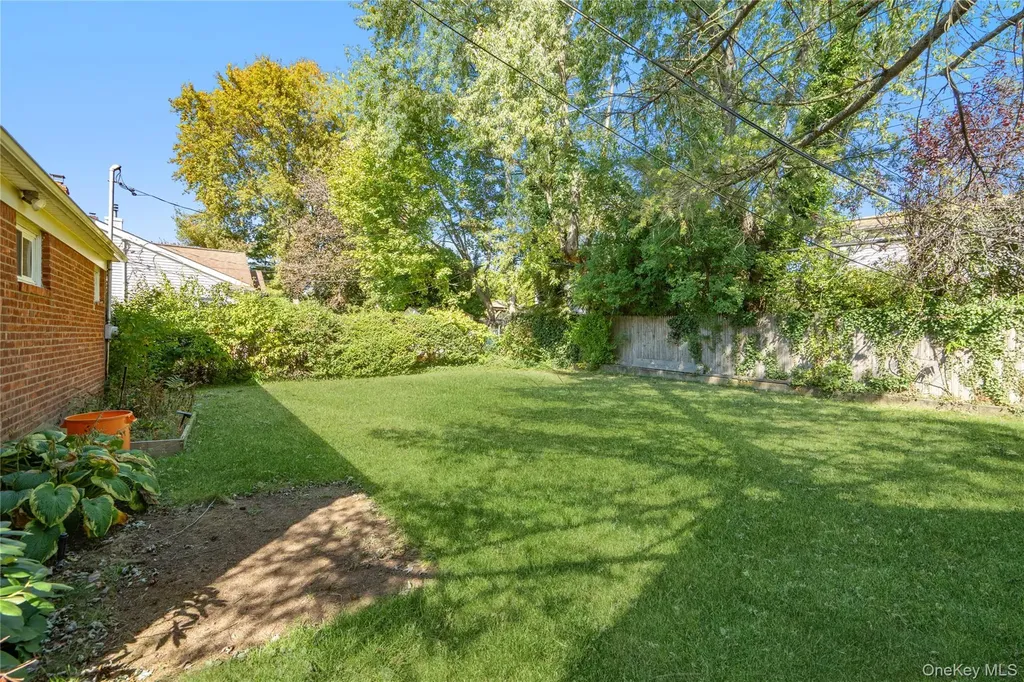 16 Forte Avenue Old Bethpage NY 11804