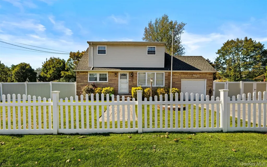 1796 Wells Drive Bay Shore NY 11706