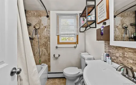 1796 Wells Drive Bay Shore NY 11706