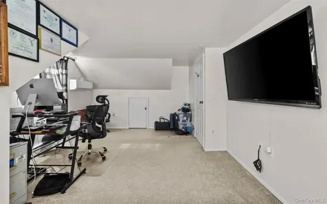 1796 Wells Drive Bay Shore NY 11706