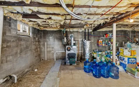 1796 Wells Drive Bay Shore NY 11706