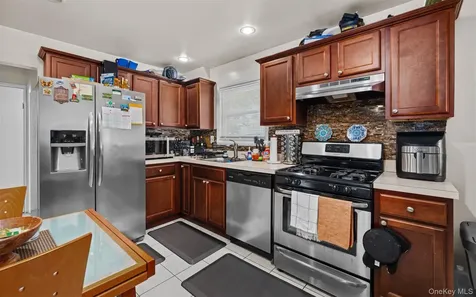 1796 Wells Drive Bay Shore NY 11706