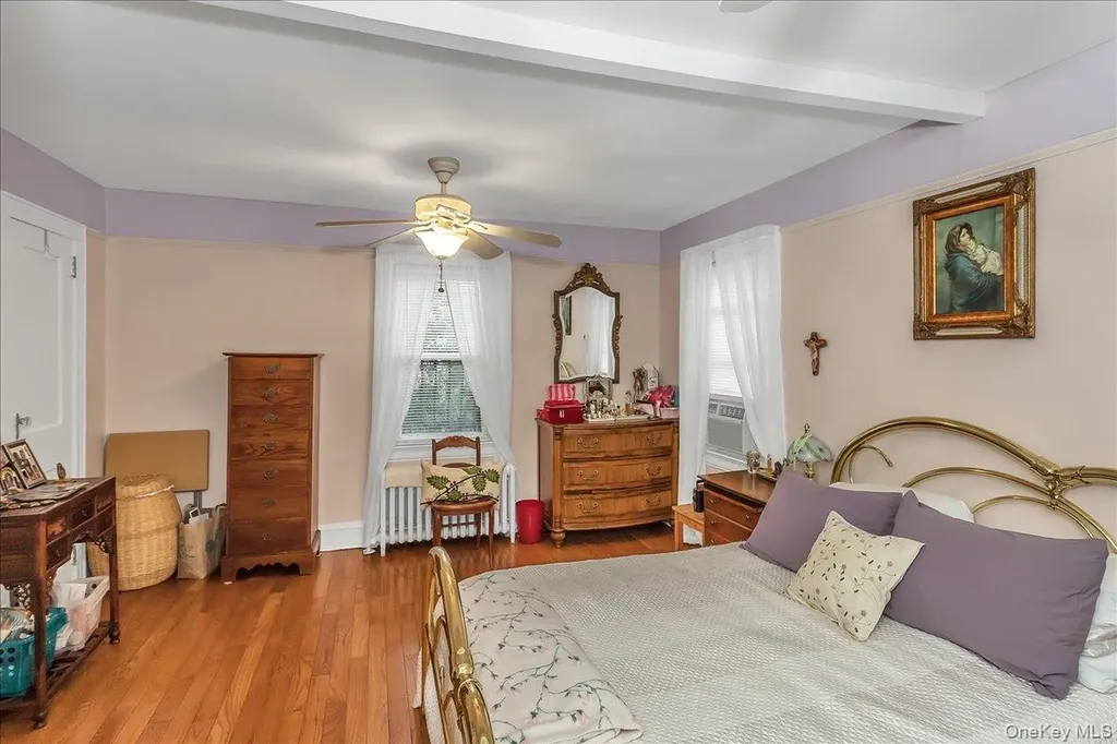 21 Hayden Avenue Great Neck NY 11024
