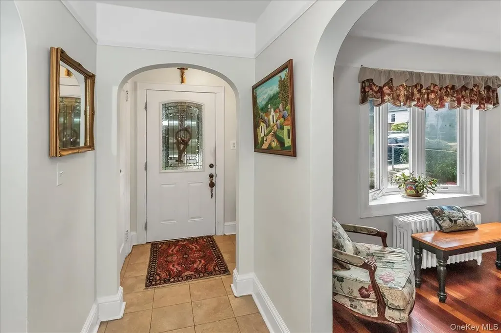 21 Hayden Avenue Great Neck NY 11024