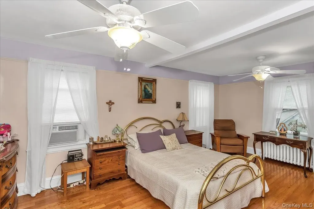 21 Hayden Avenue Great Neck NY 11024