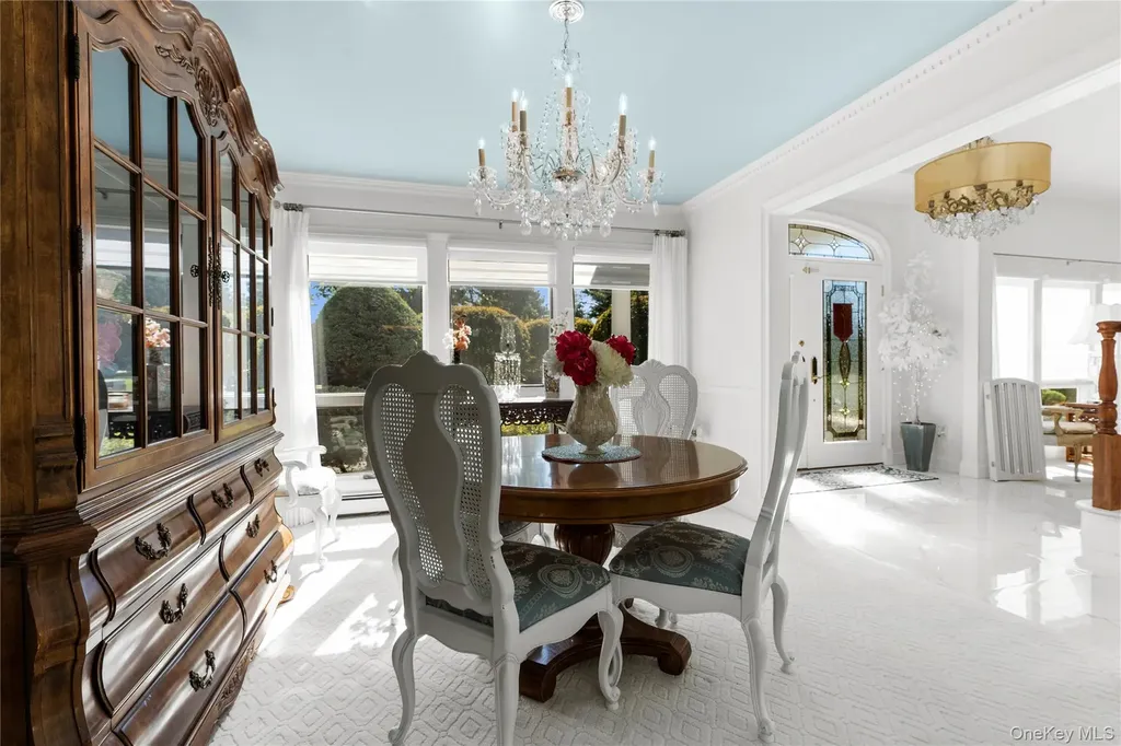 28 Annandale Road Commack NY 11725