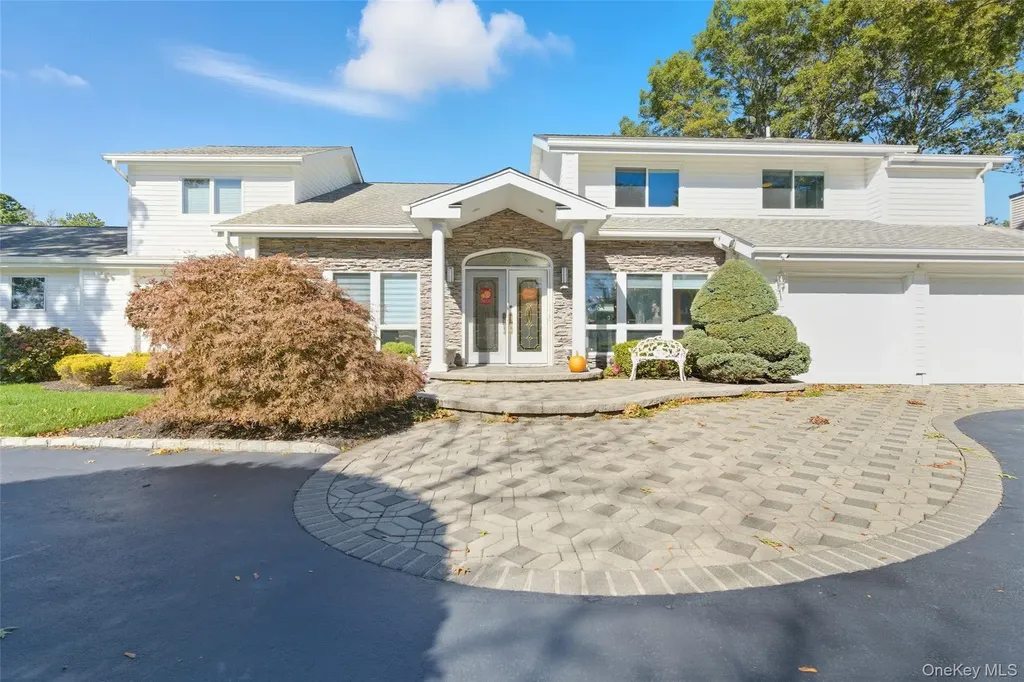 28 Annandale Road Commack NY 11725