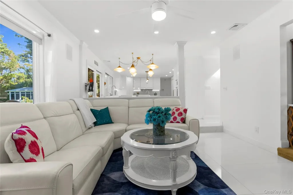 28 Annandale Road Commack NY 11725
