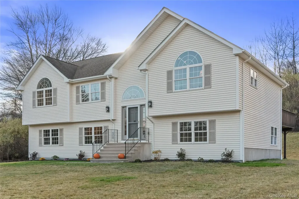 11 Meadow Drive Carmel NY 10512