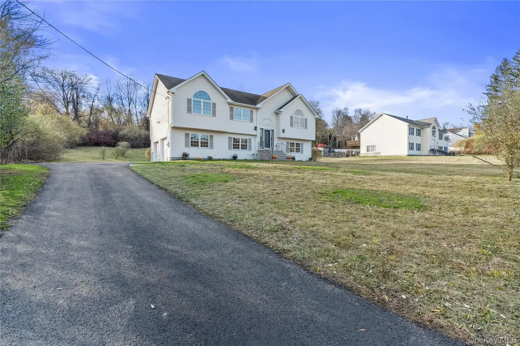 11 Meadow Drive Carmel NY 10512
