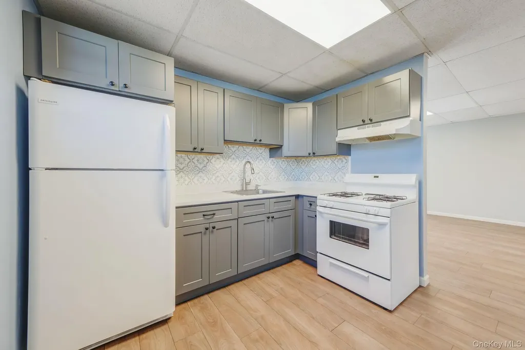 39 Chapman Place Bay Shore NY 11706