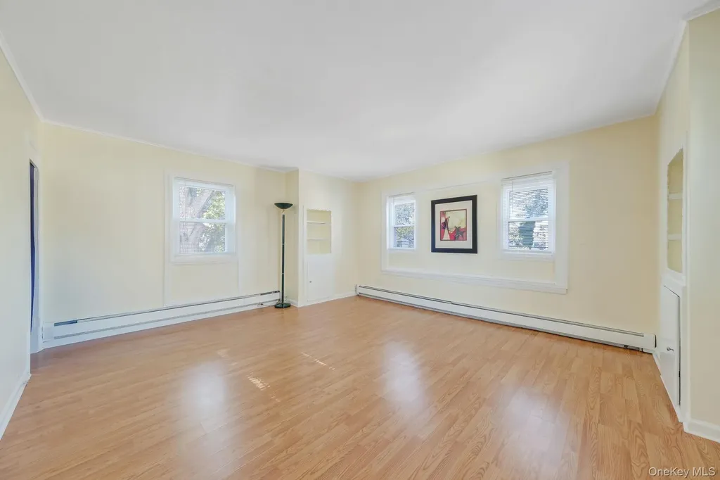 39 Chapman Place Bay Shore NY 11706
