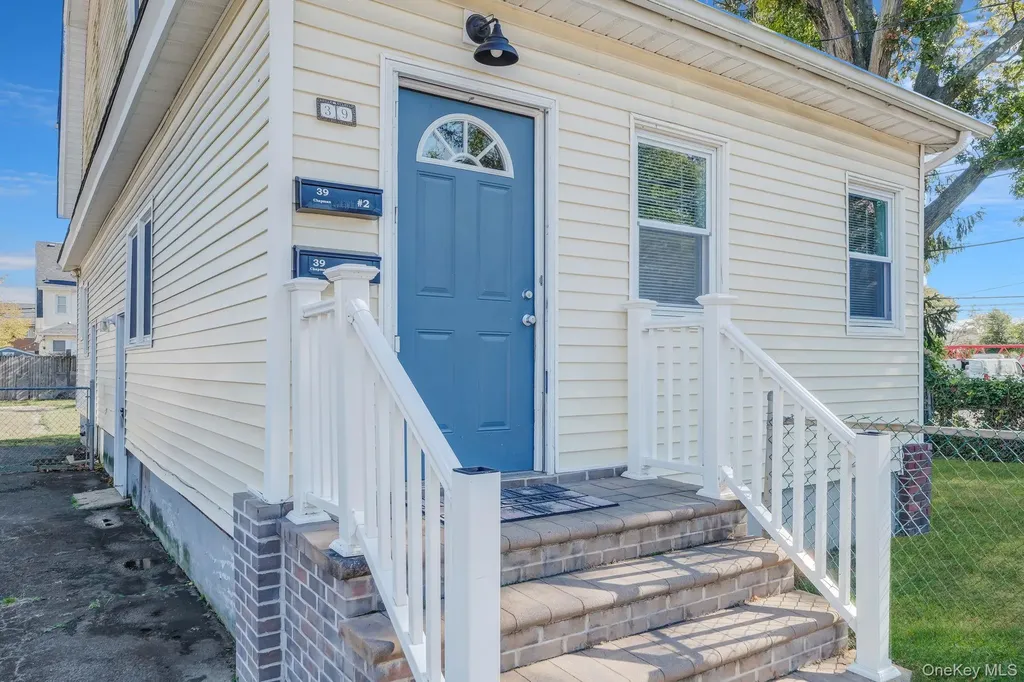 39 Chapman Place Bay Shore NY 11706