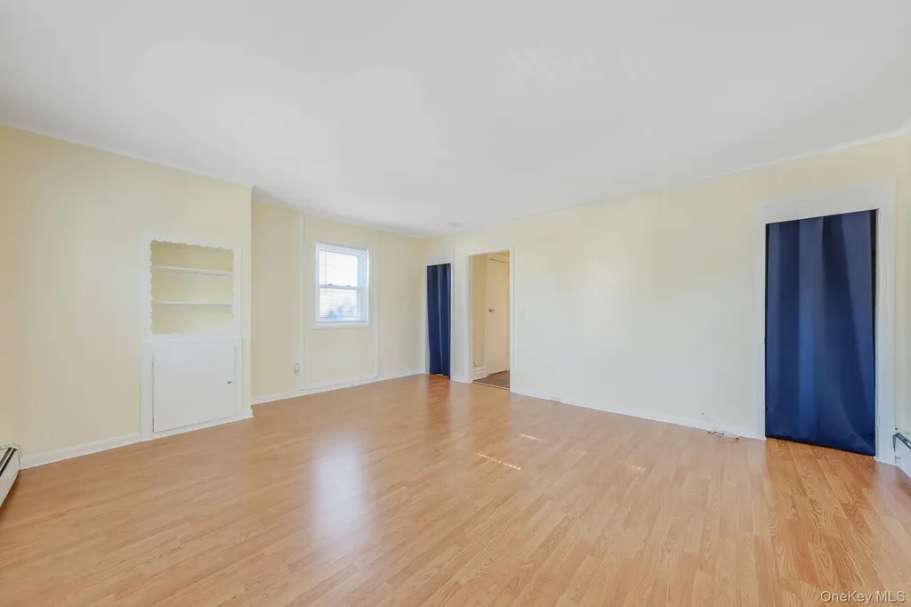 39 Chapman Place Bay Shore NY 11706