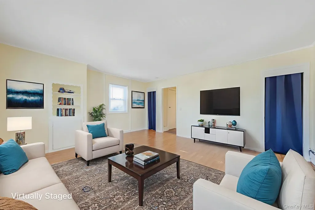 39 Chapman Place Bay Shore NY 11706