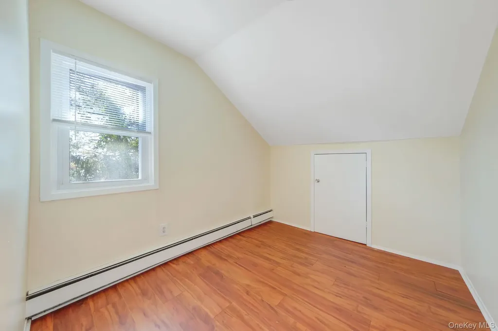 39 Chapman Place Bay Shore NY 11706