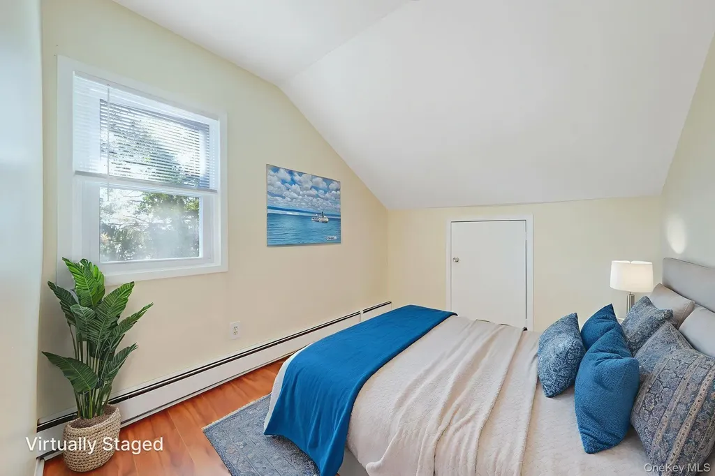 39 Chapman Place Bay Shore NY 11706