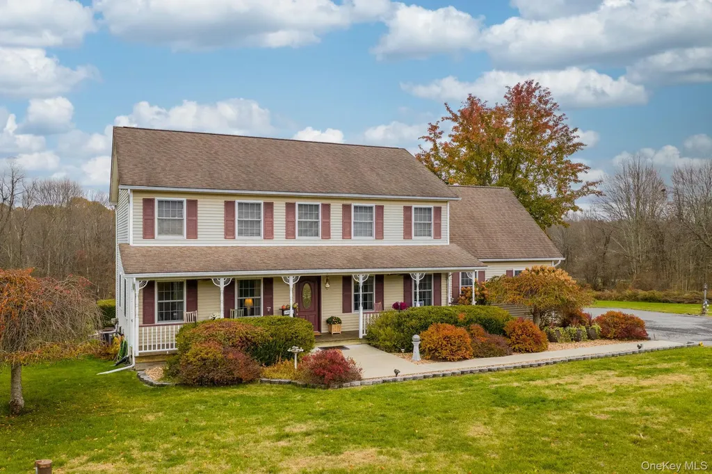 17 Charlotte Lane Middletown NY 10940
