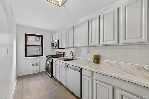 19 Old Mamaroneck Road White Plains NY 10605