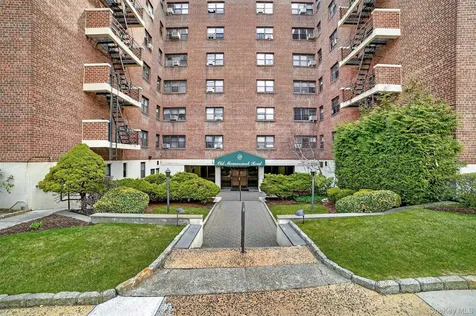19 Old Mamaroneck Road White Plains NY 10605