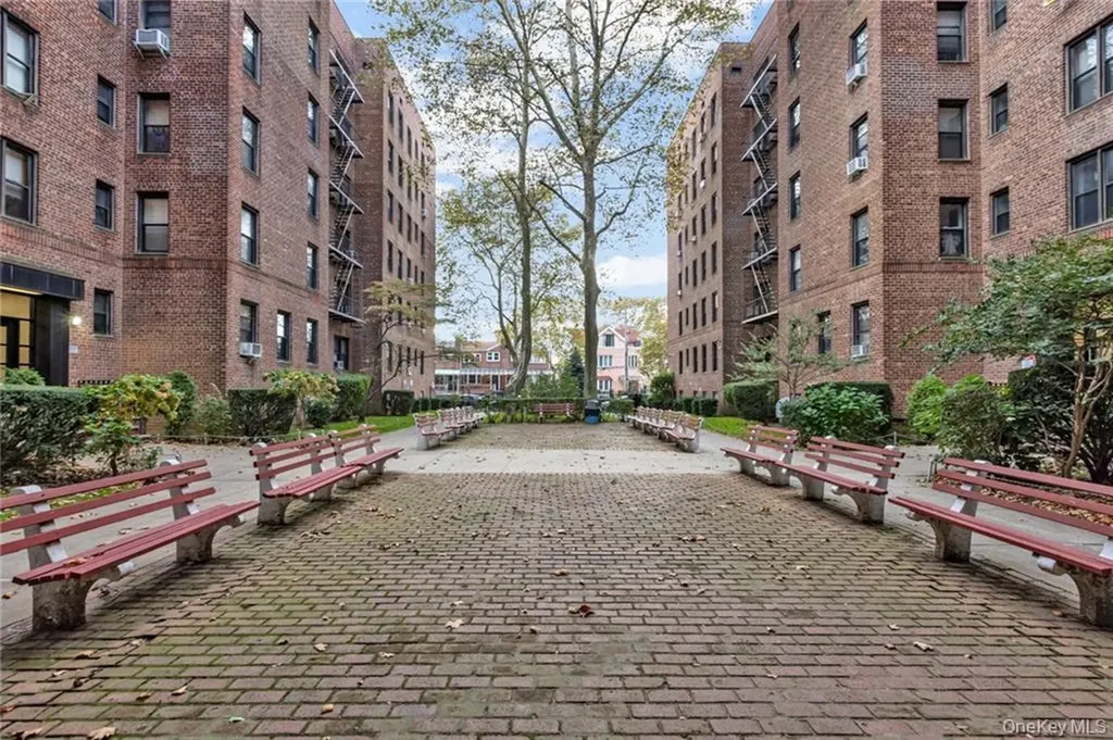 2717 E 28th Street Brooklyn NY 11235