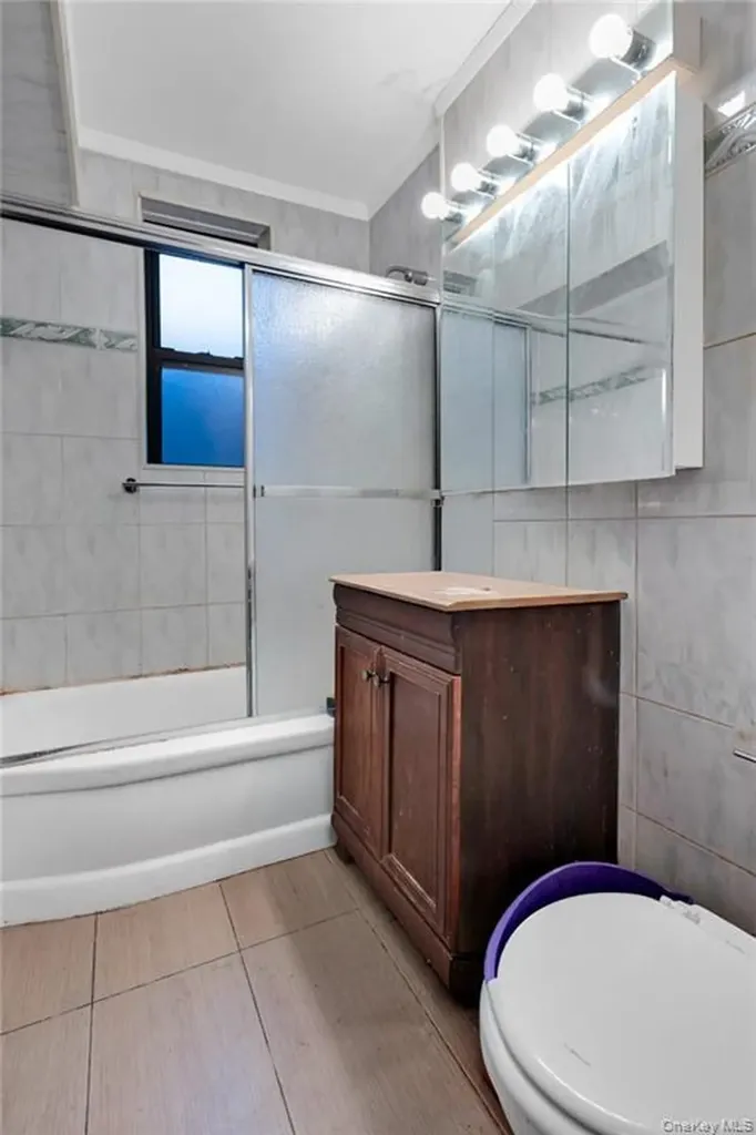 2717 E 28th Street Brooklyn NY 11235