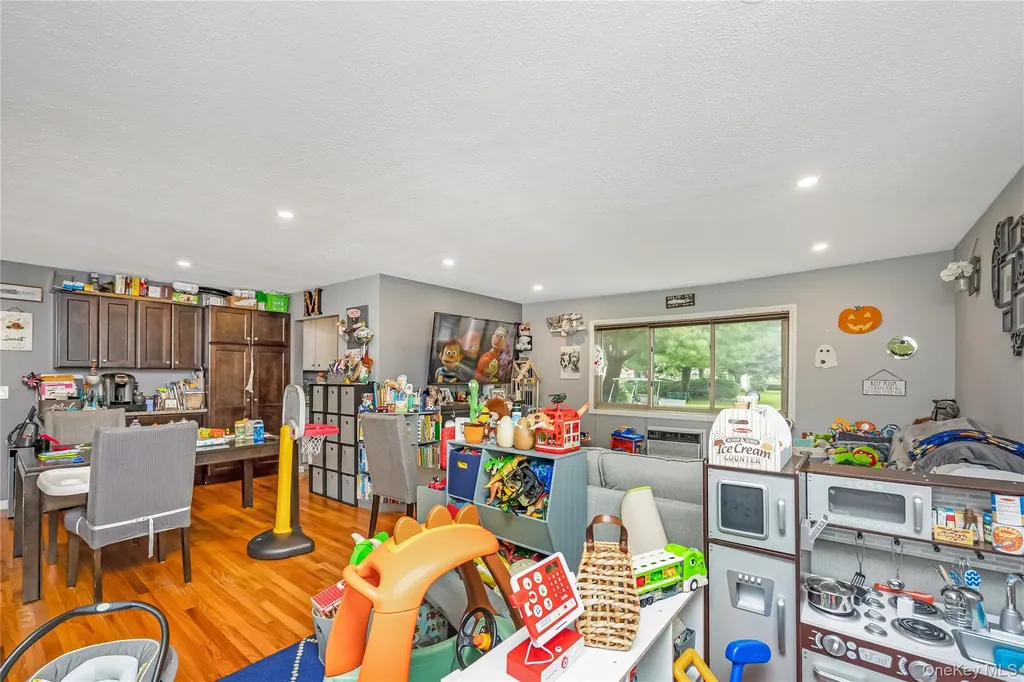 2449 Union Boulevard Islip NY 11751