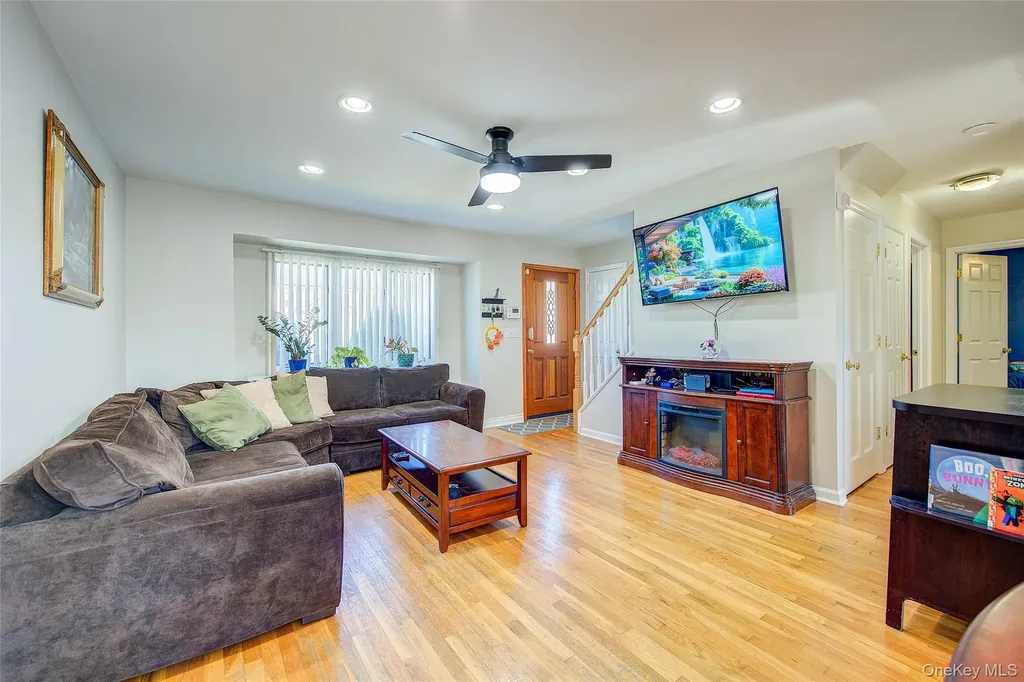 35 Jackson Avenue Bethpage NY 11714