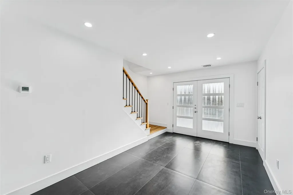 1064 Mora Place Woodmere NY 11598